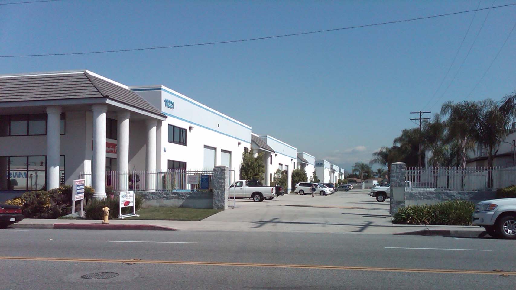 11223 Rush St South El Monte CA 91733 Broker Julie Zhou 