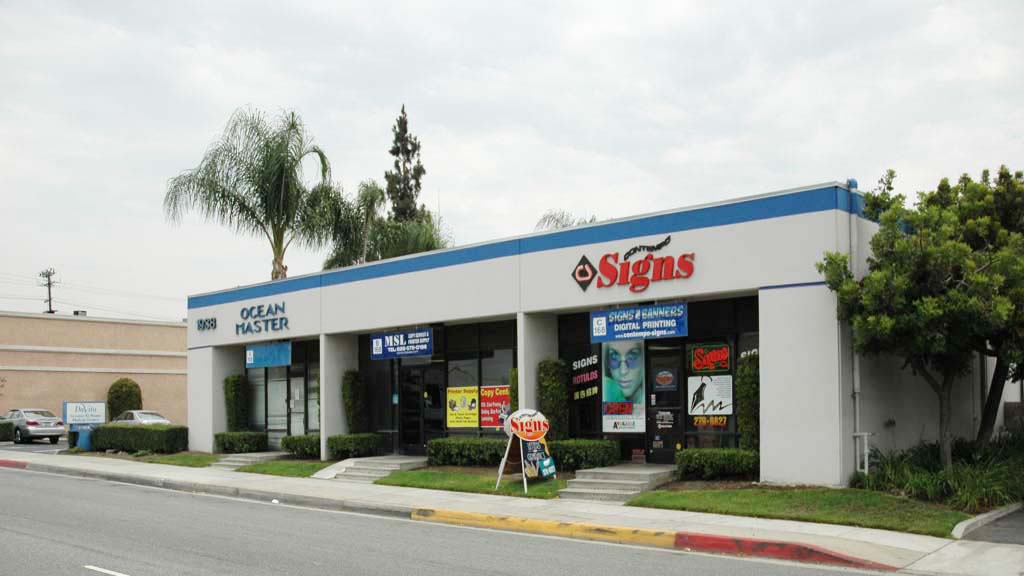 1938 Tyler Ave South El Monte CA 91733 Broker Julie Zhou 